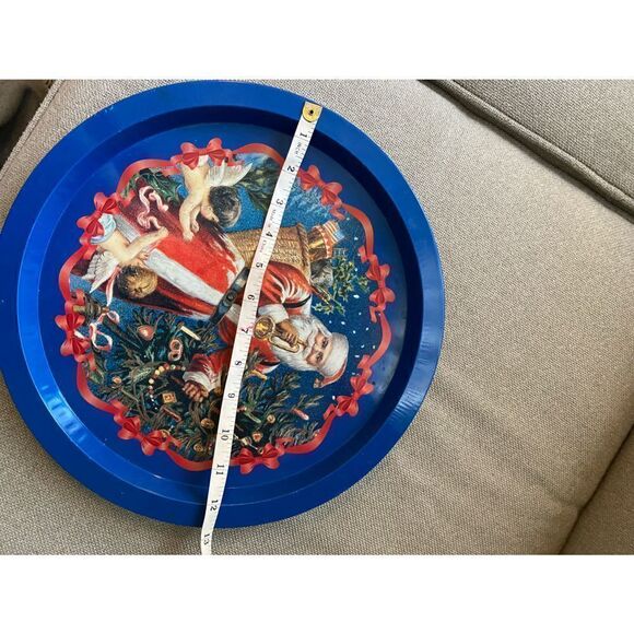 Vintage Set of 3 Santa Tin Trays - Picture 10 of 10